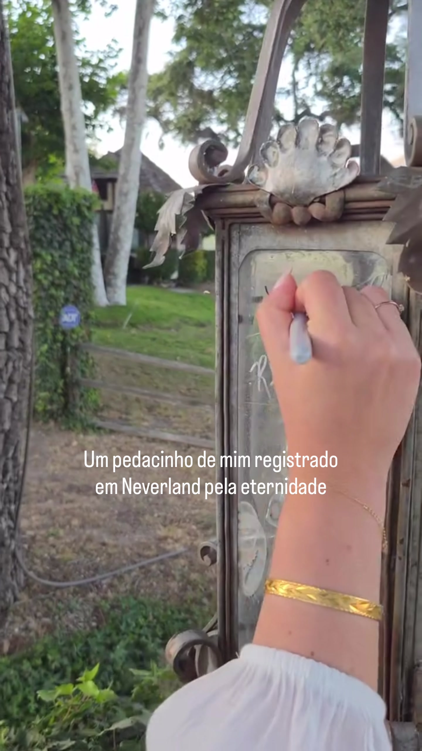 @Lara Vieira | MJ Legacy