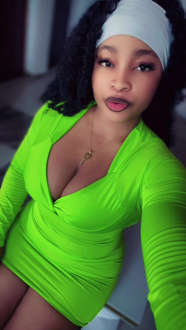 @Mirabell👅🥵