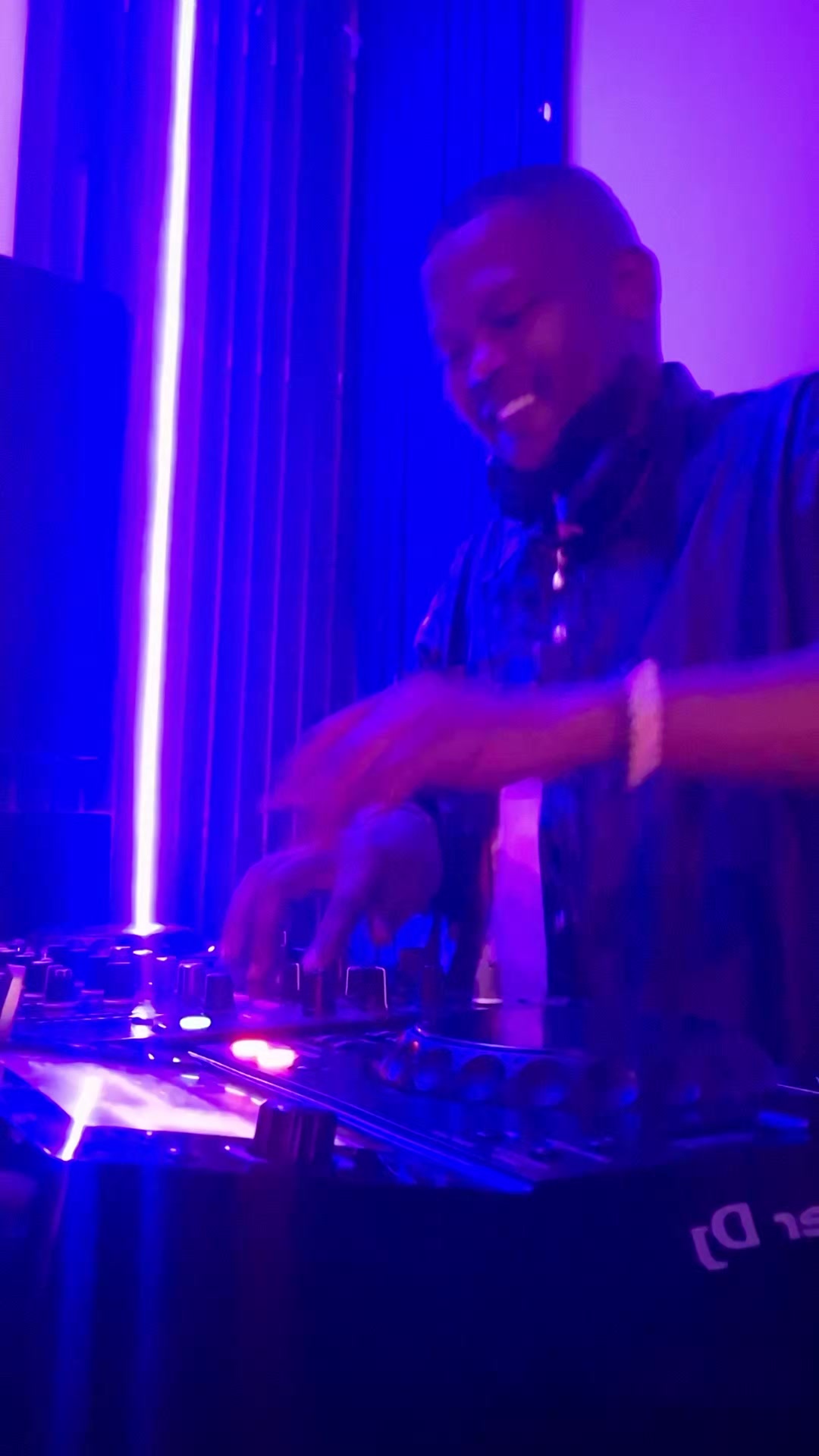 @KGzoz🇿🇦