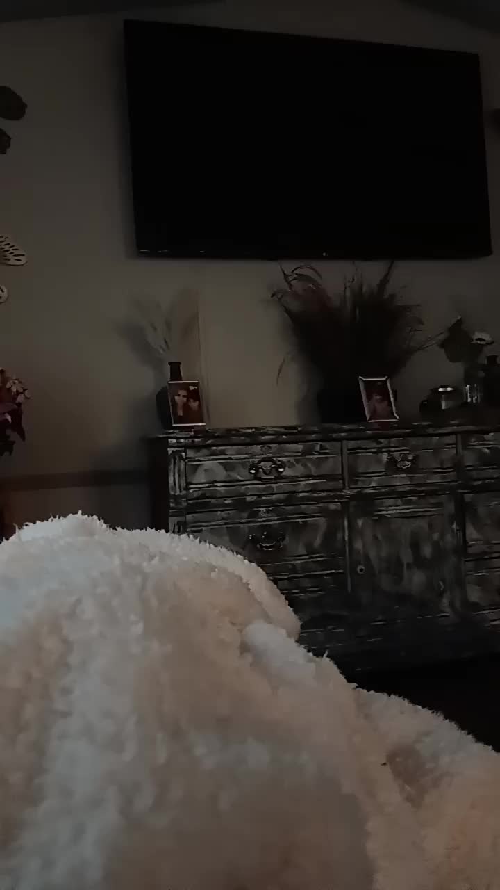 @Claudia Monasteri381
