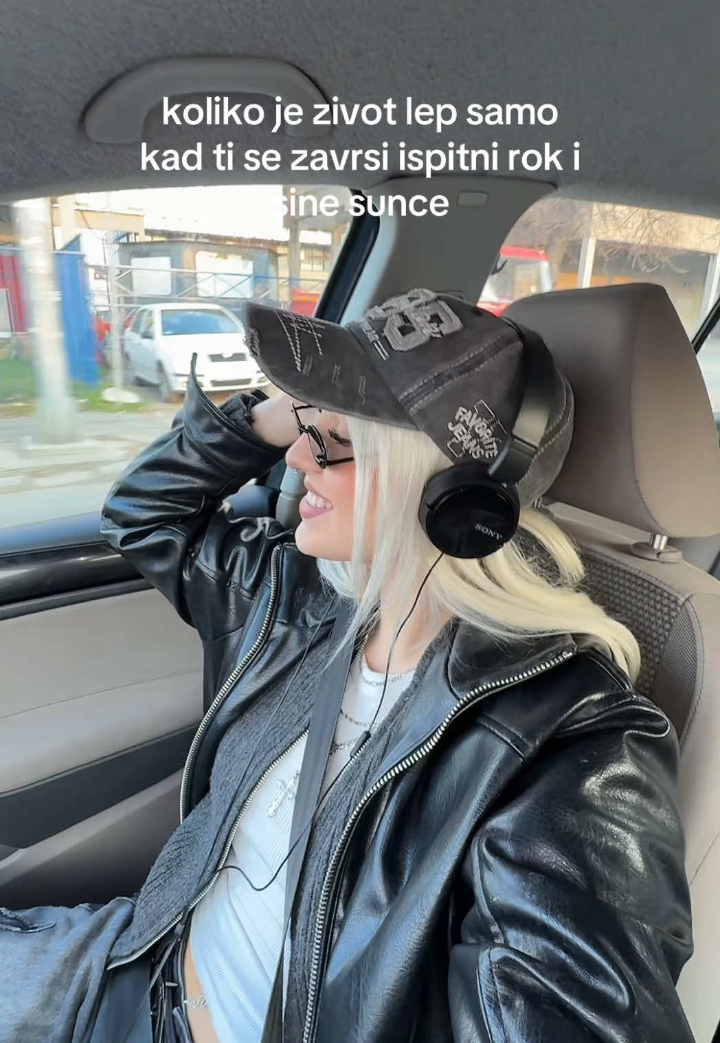 @larisa