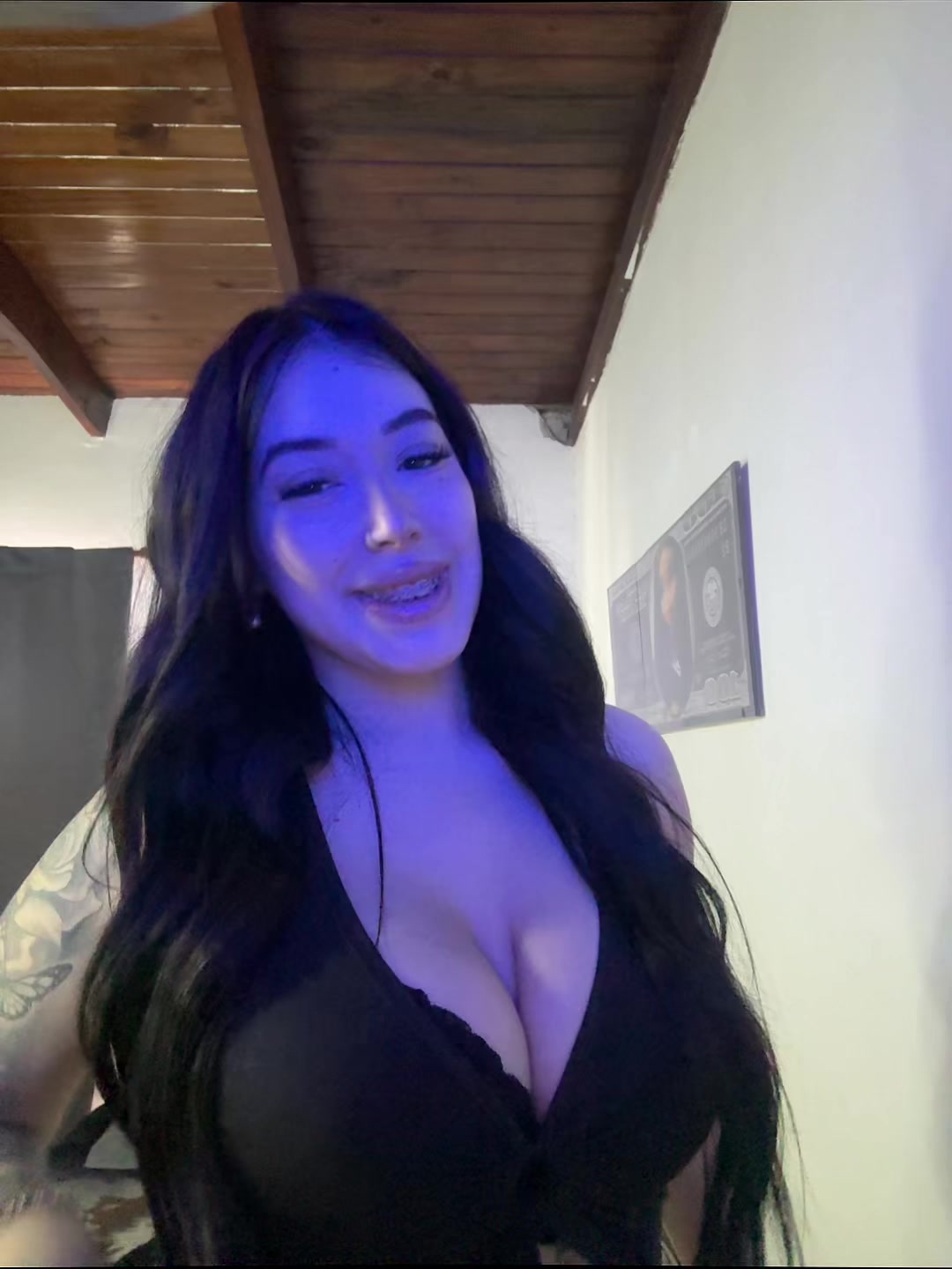 @user_ariana99