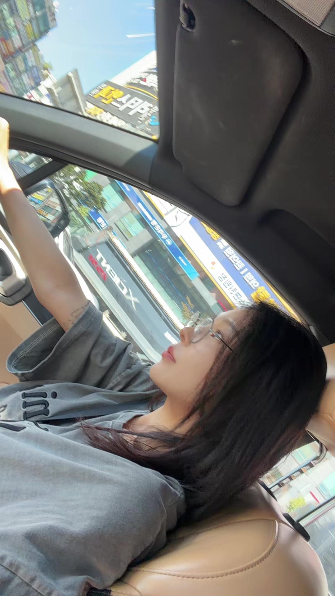 @heeniwaxing