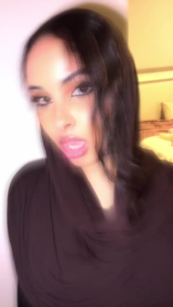 @<3