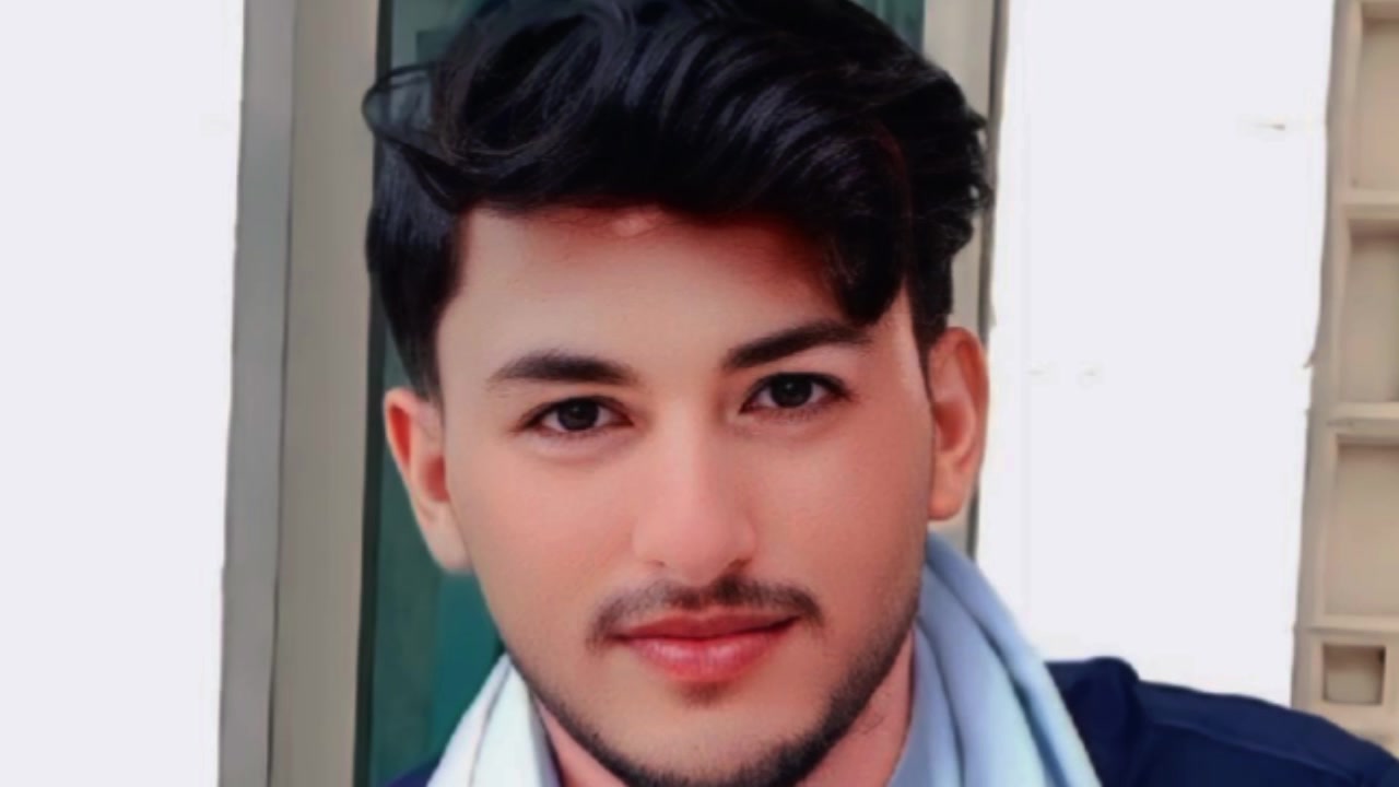 @亗ᵀʰᵉ᭄Mirzα Sαlmαn Ahmαᴅ亗