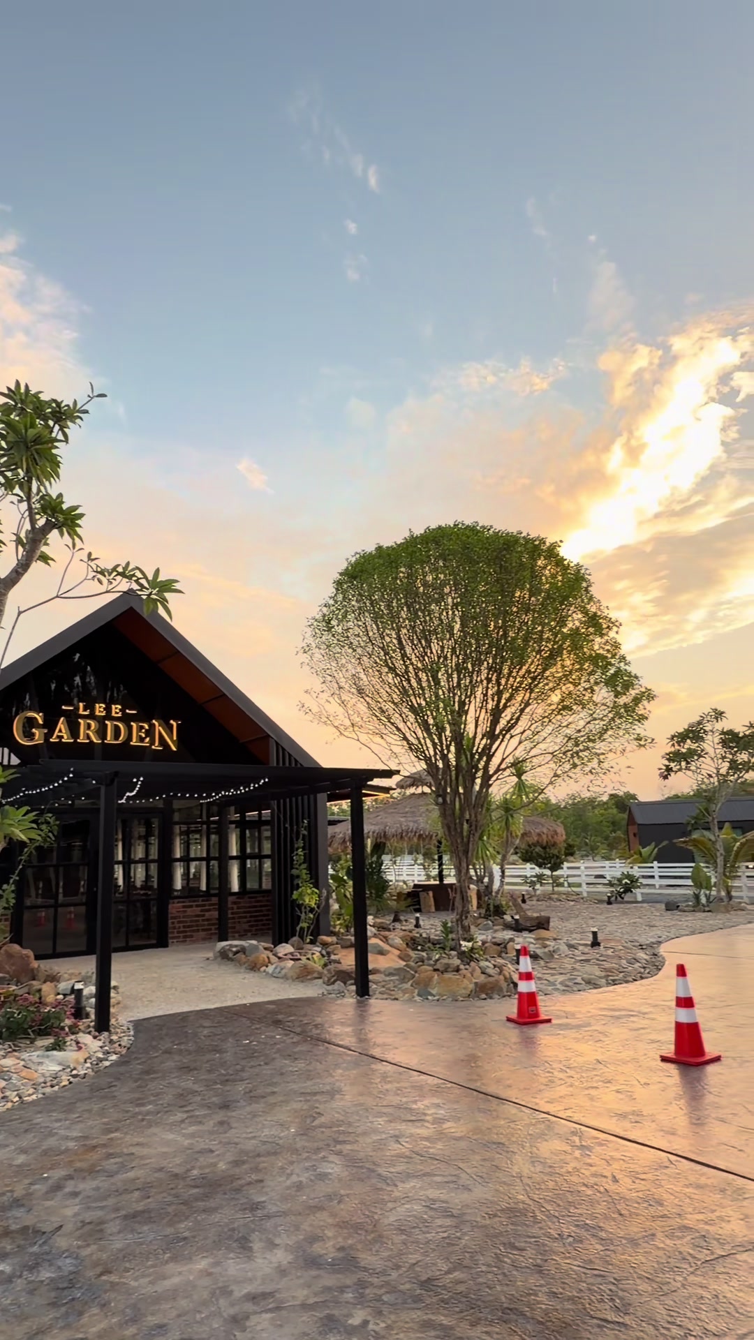 @Lee Garden Resort & Cafe