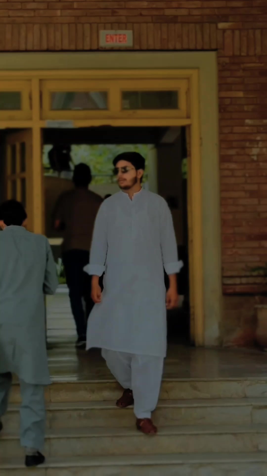 @Umair umer bhatti (official)♐