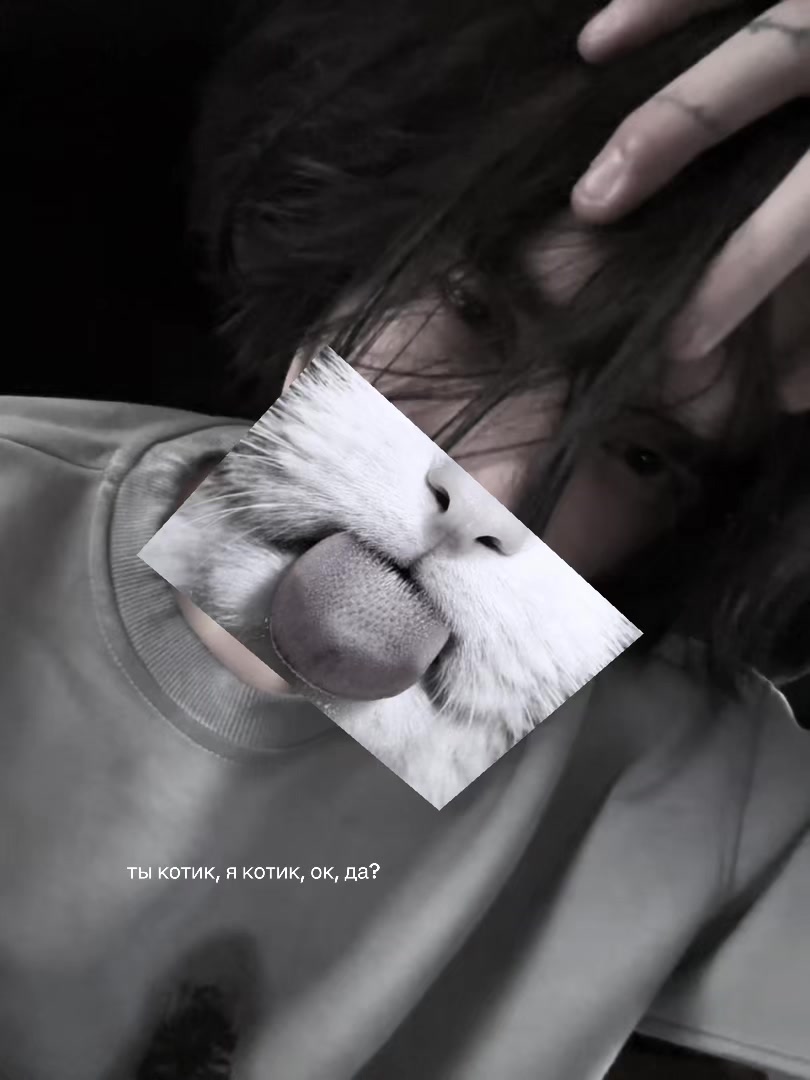@>.<
