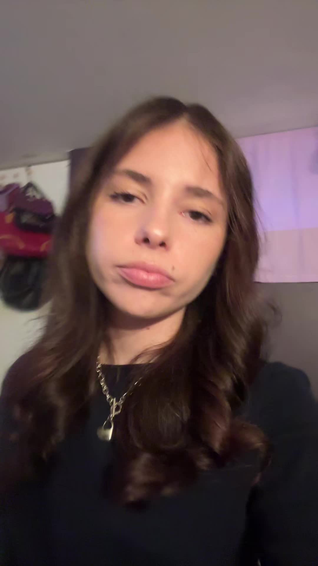 @bella