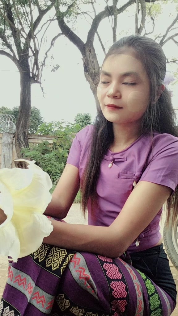 @Ko Aung Soe Lin အပိုင်ဖြစ်သည်