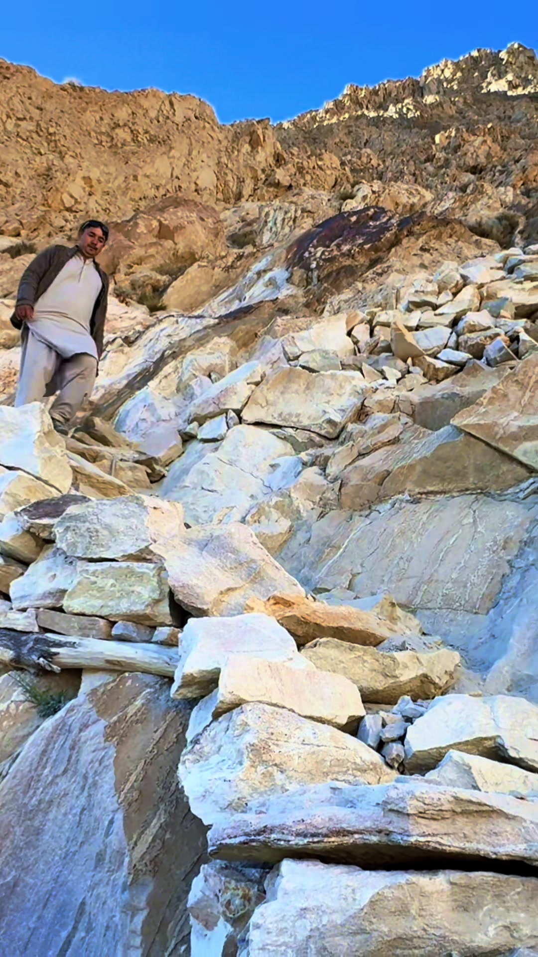 @Ibrahim tourist vlogs