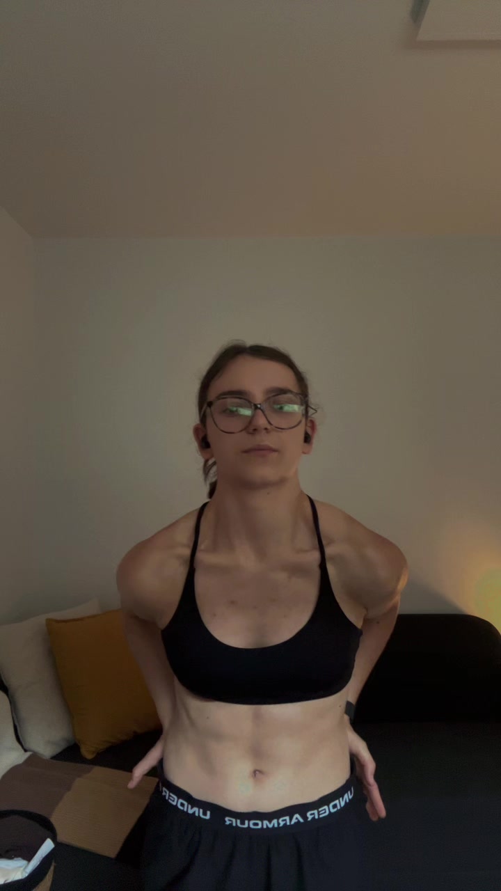 @Jasmine | Routine & Fitness 💋