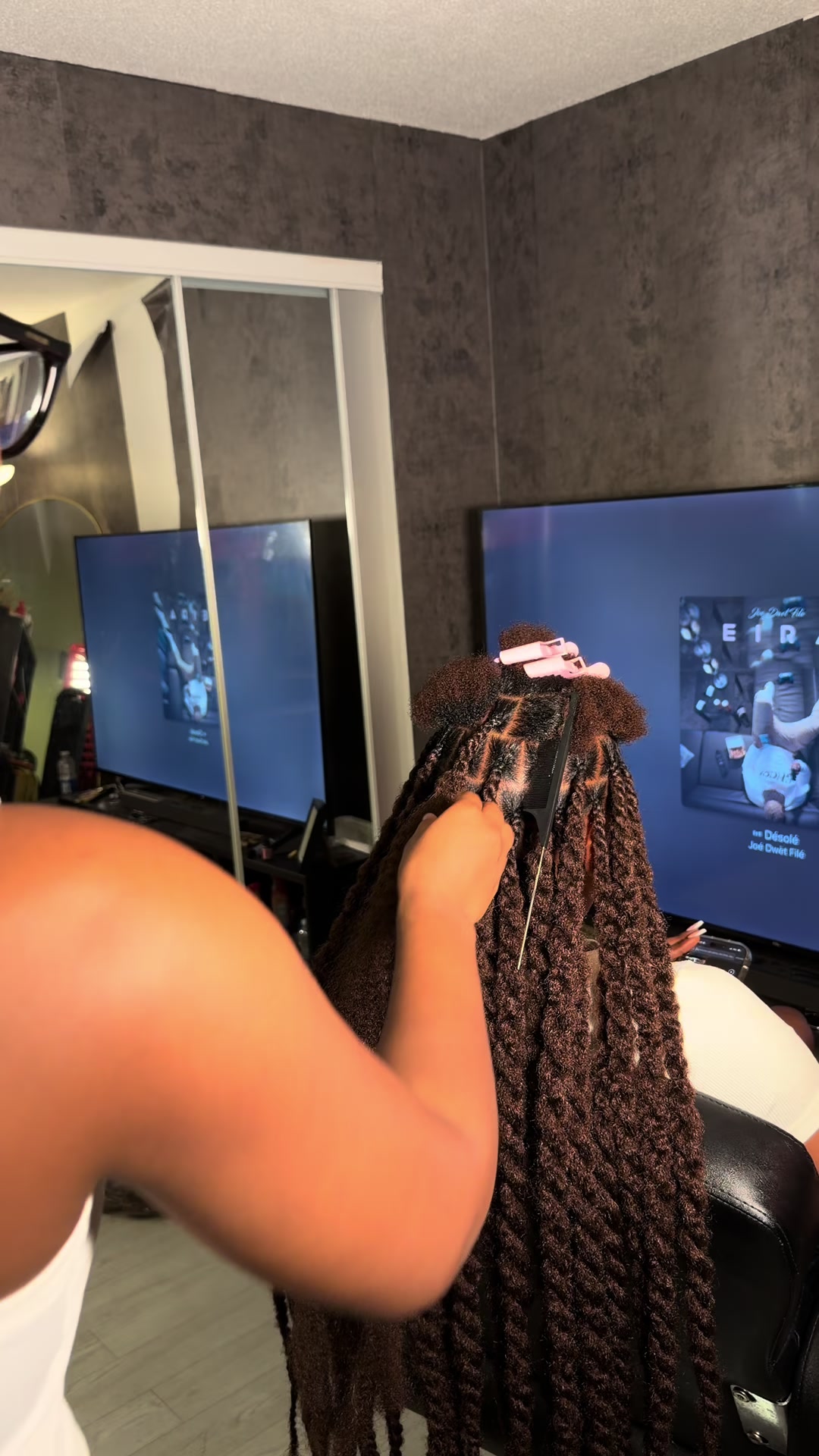 @DERA HAIRSTYLES