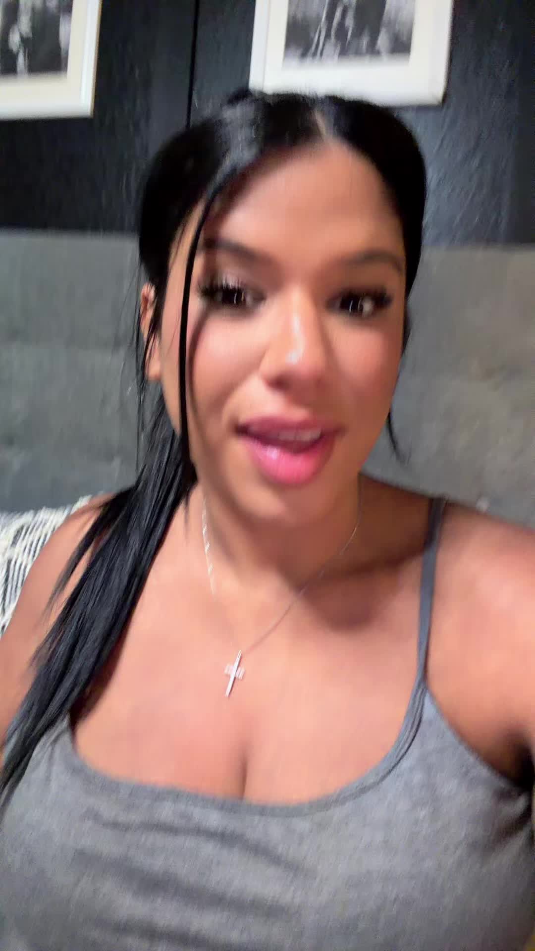 @LizDamyl
