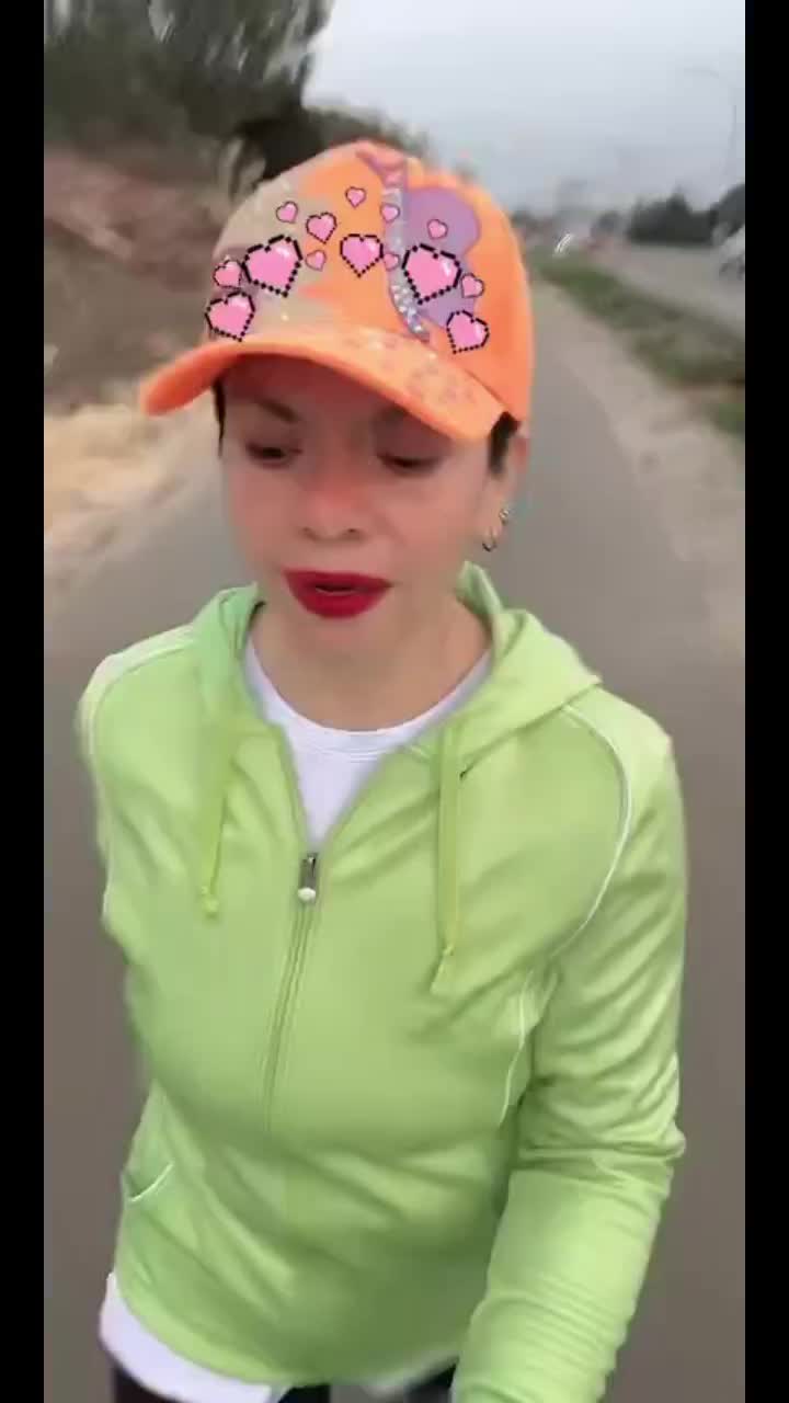 @vickisisepuede