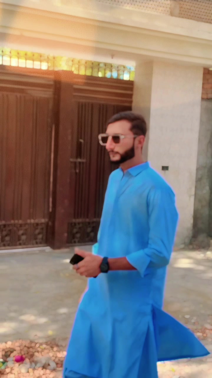 @{ ᗩᗷᗷᗩ$ BaLocH }