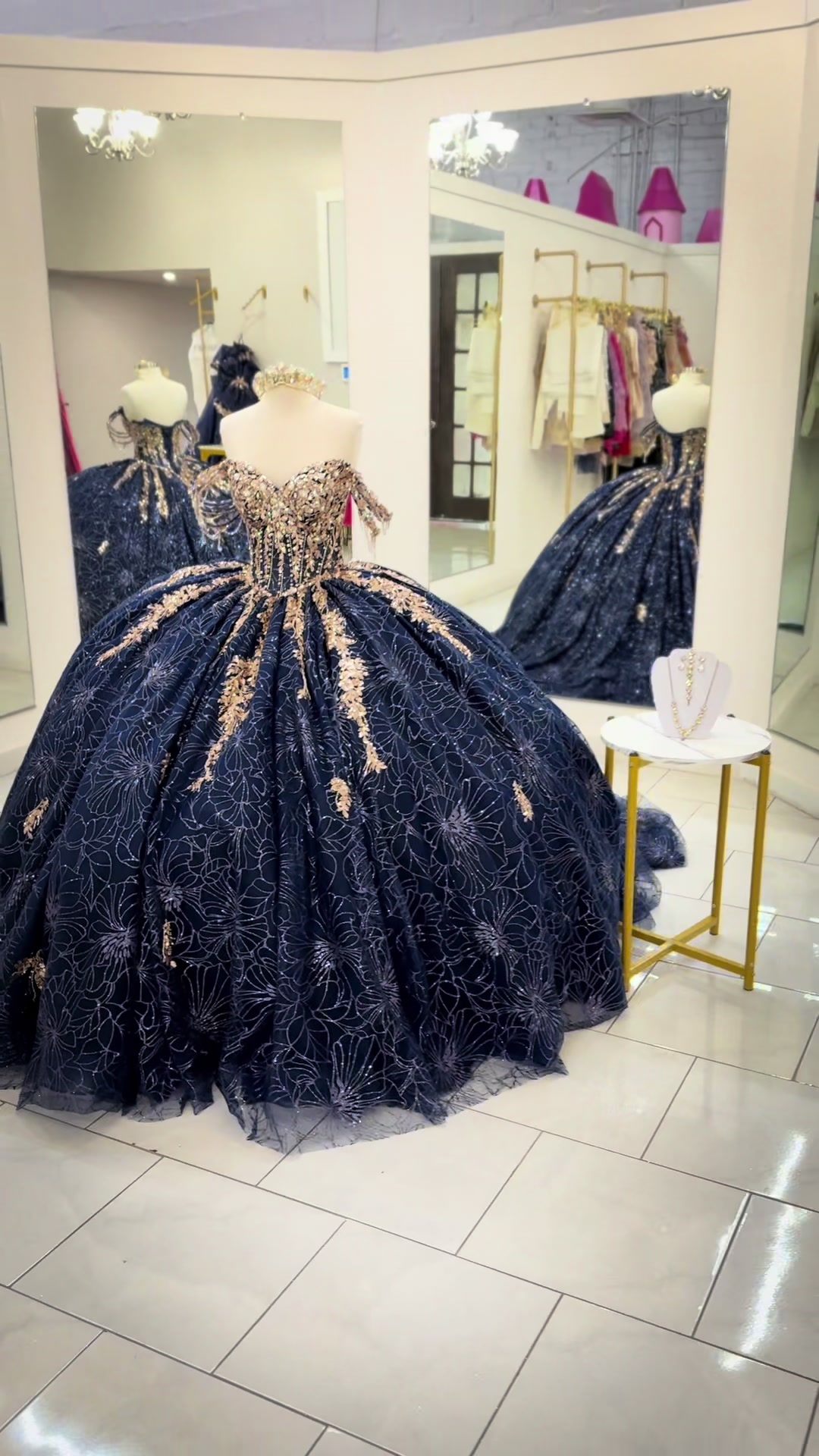@Ana's Quince Gowns