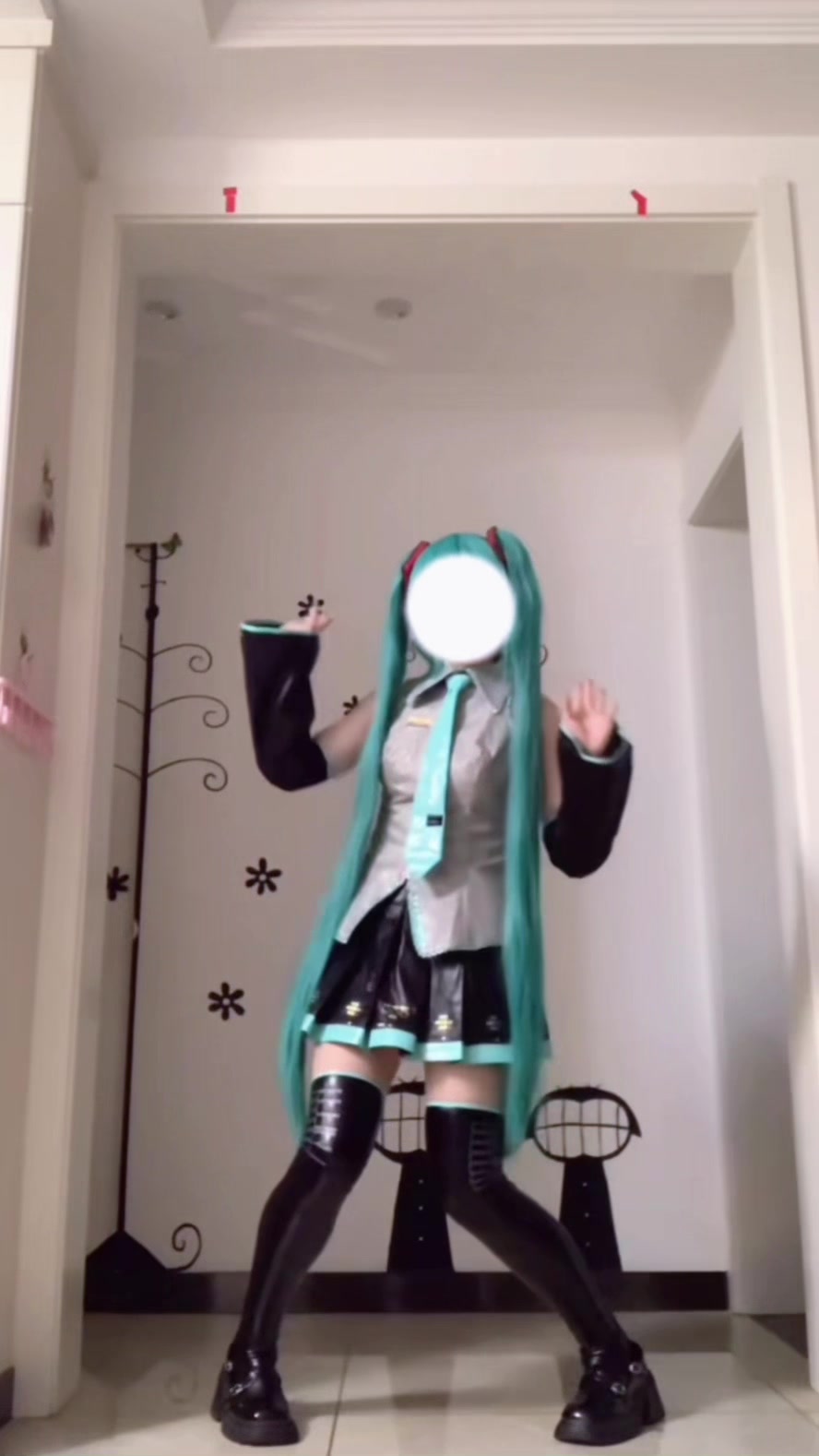 @mi&aacute;n.cos
