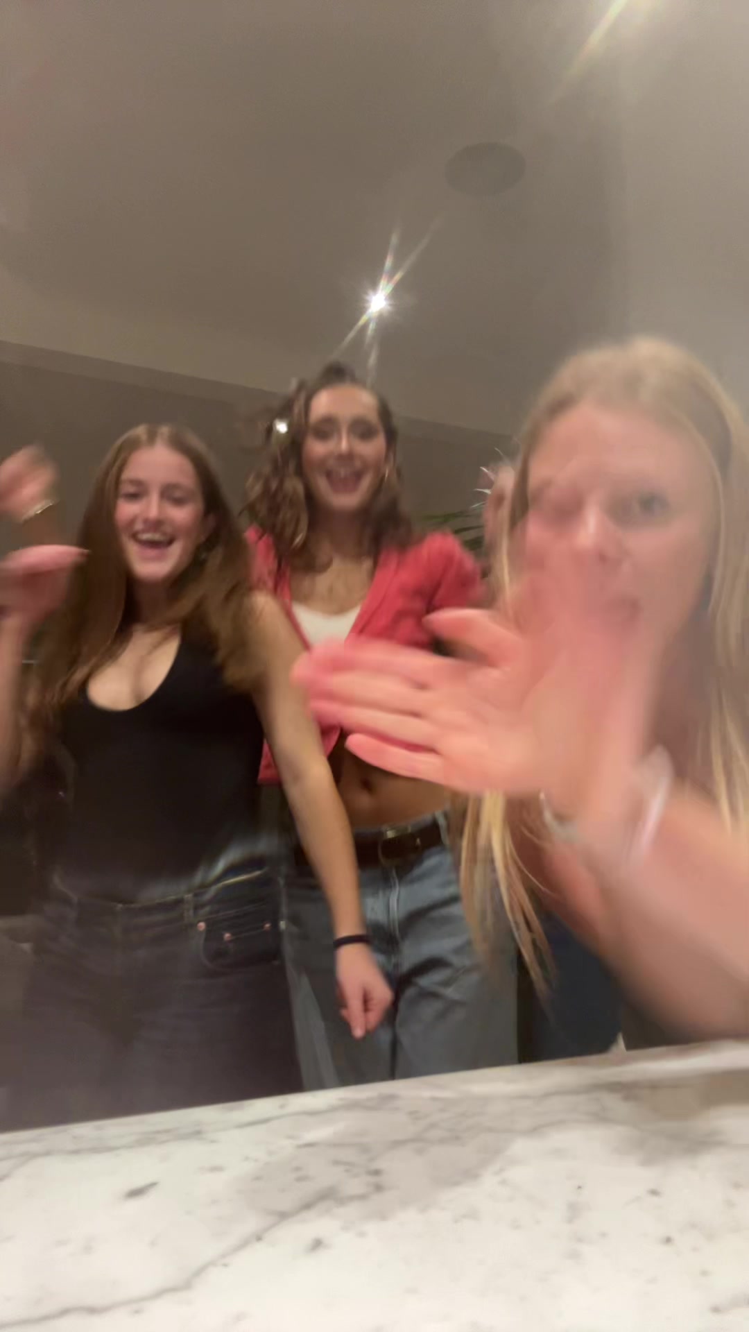 @ladeeznutz