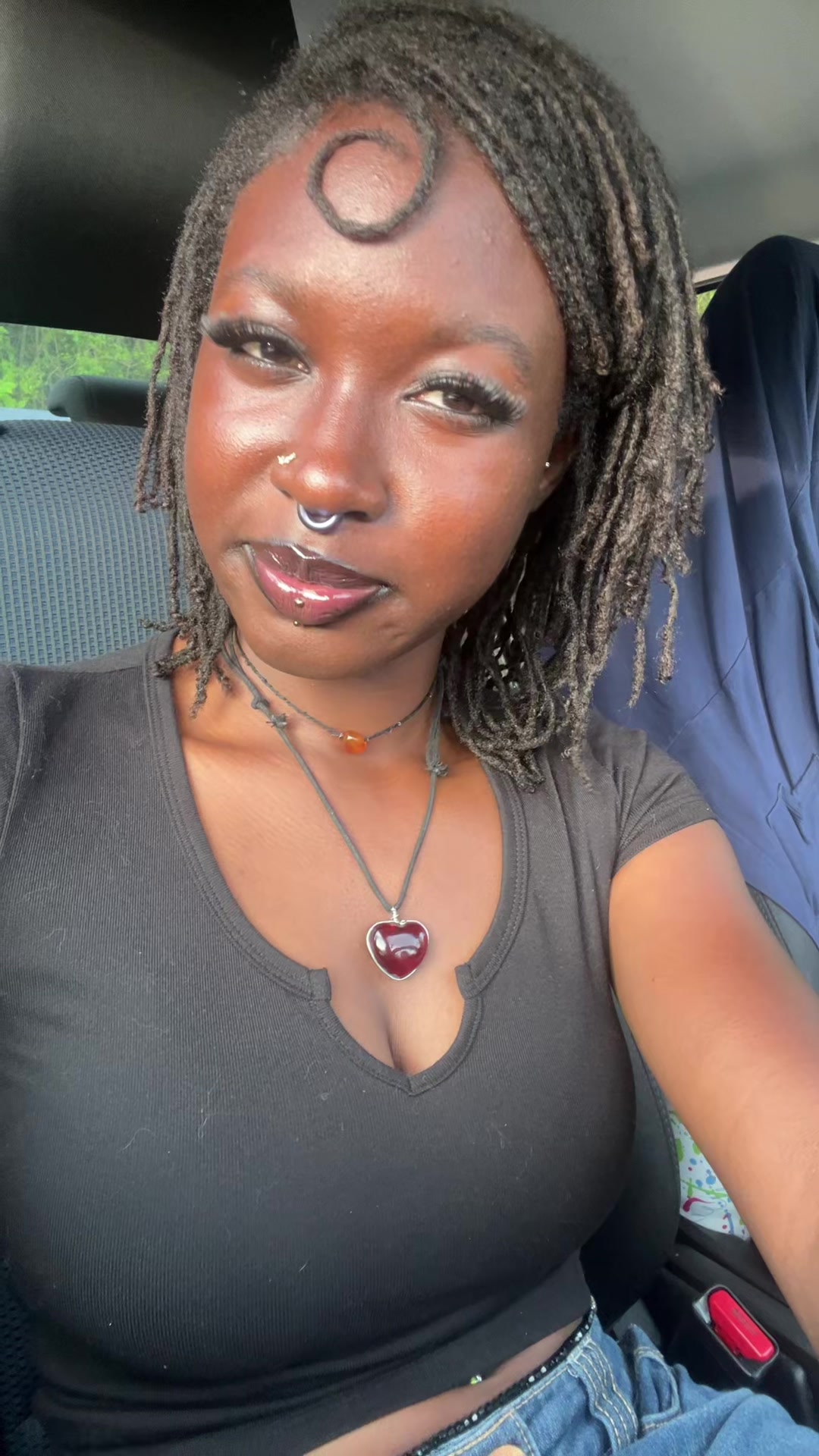 @nightmaremoonkiss