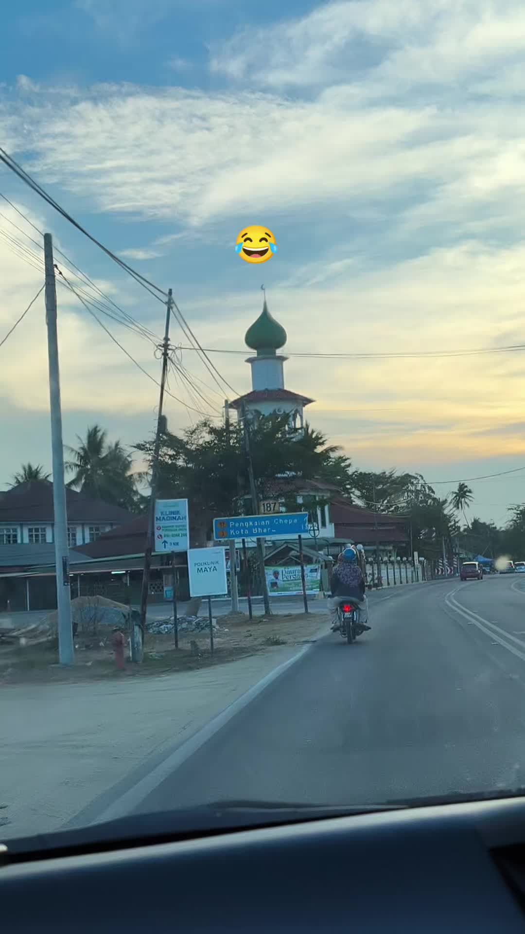 @auniamirah ☘️