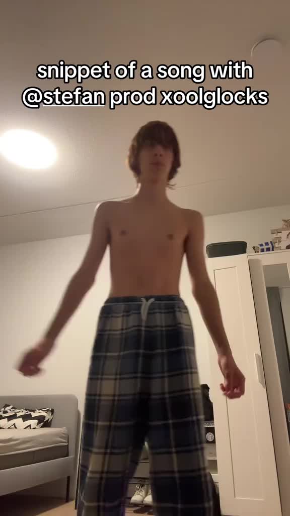 @viostudioshitpost