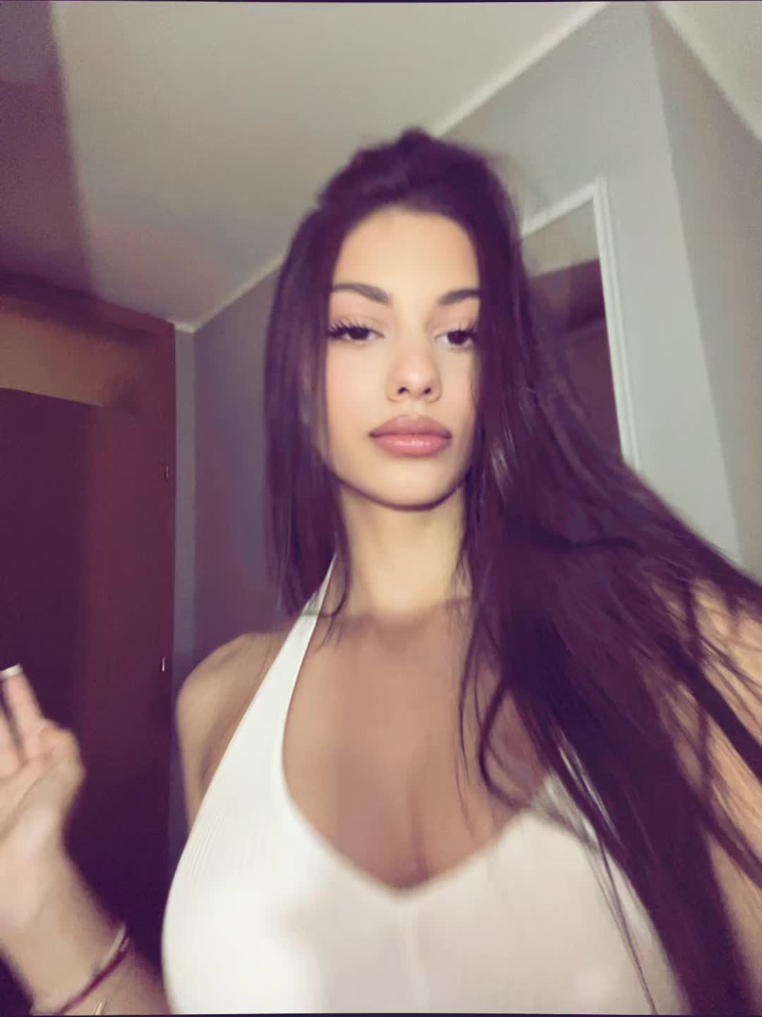 @миња