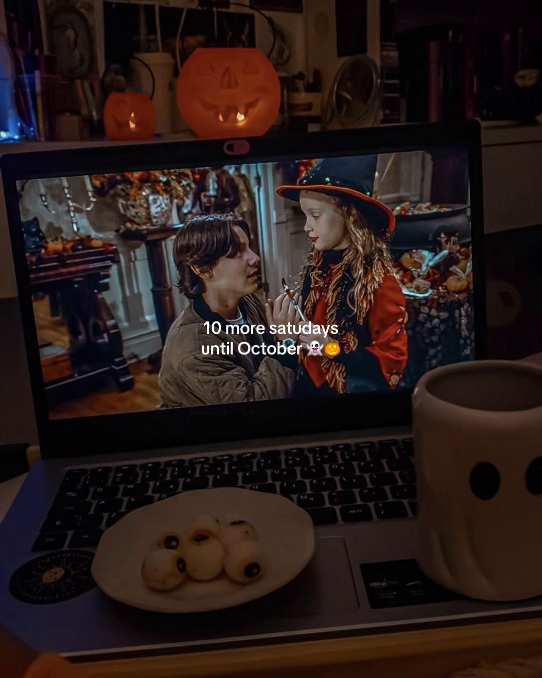 @spookyseasonftw