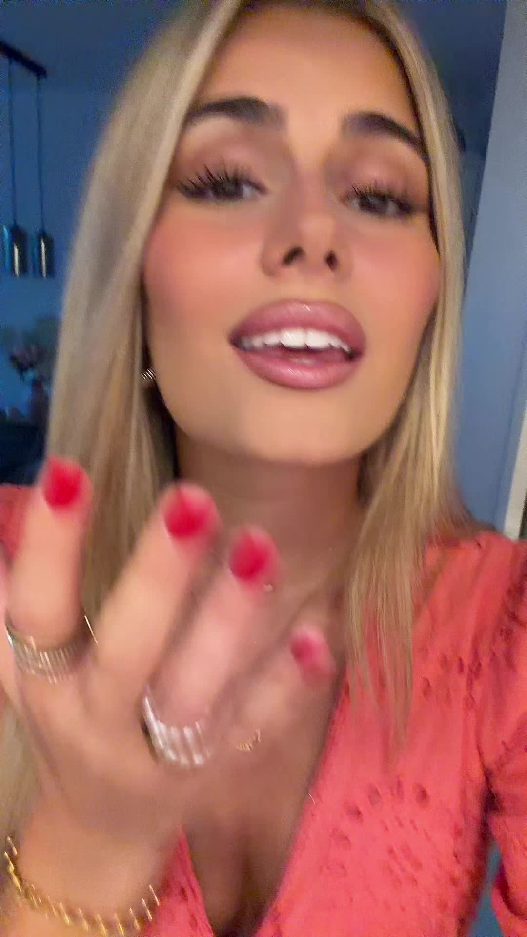 @Alena ๐ค