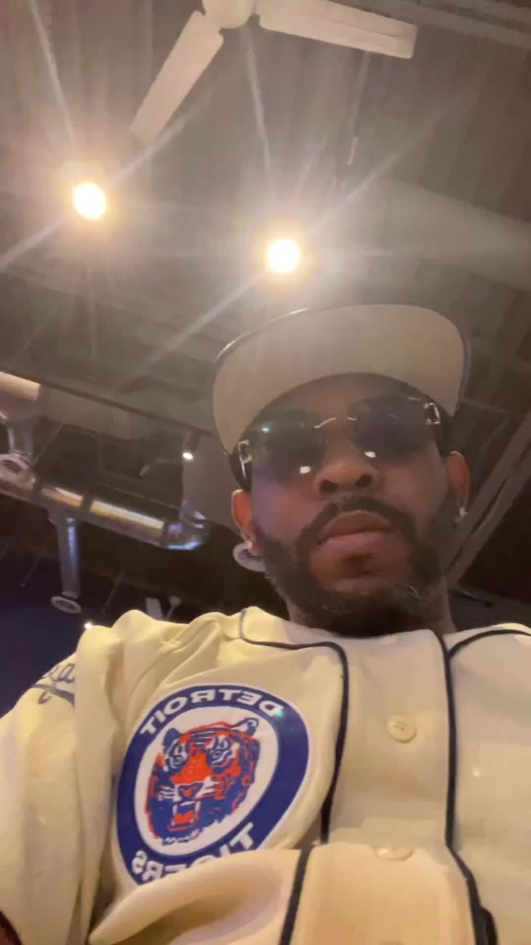 @Jayskeez