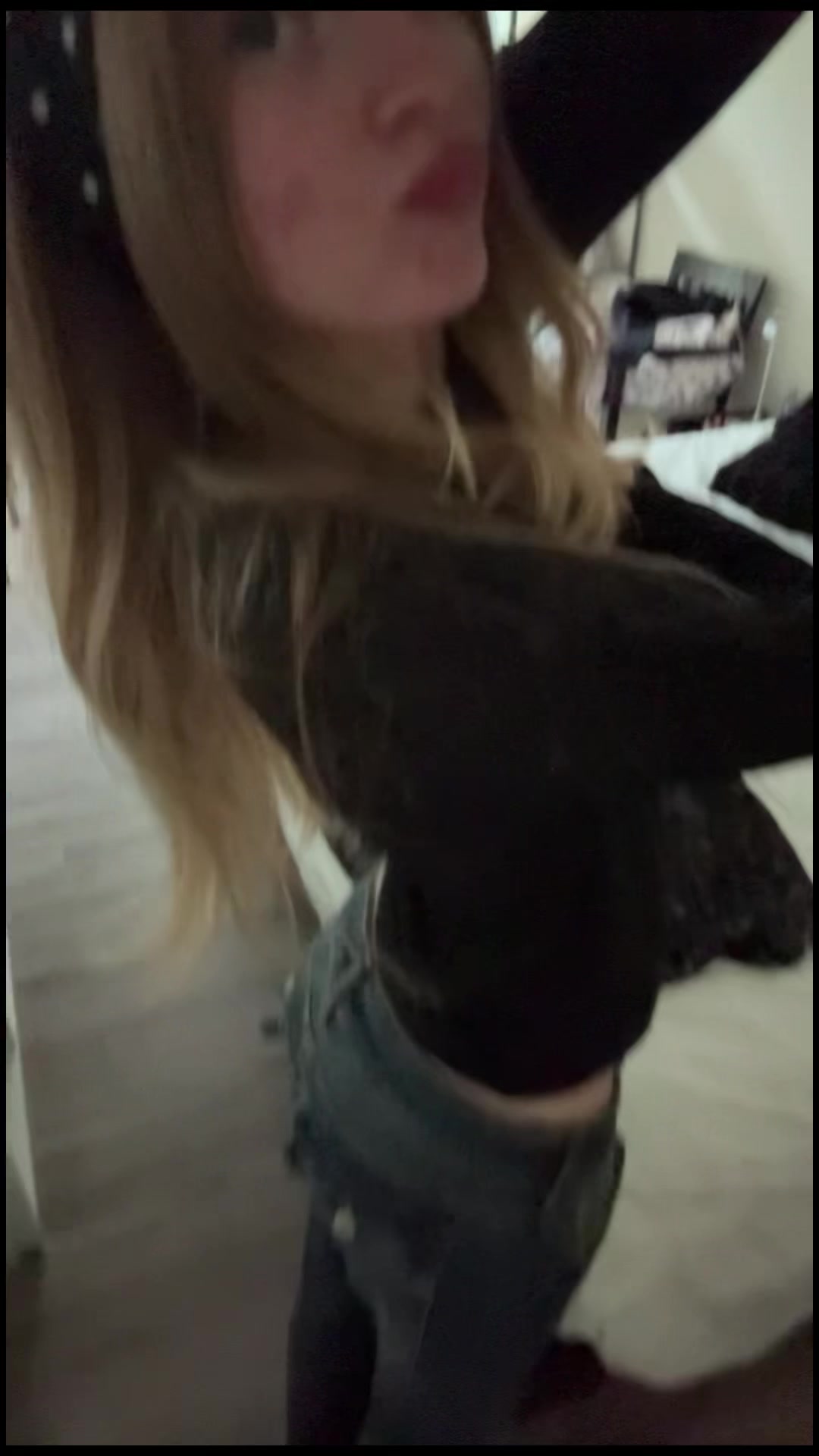 @️