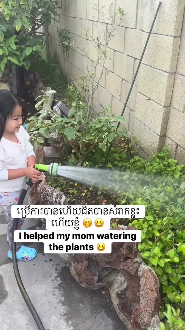 @Ellen Ellie 🇺🇸🇰🇭