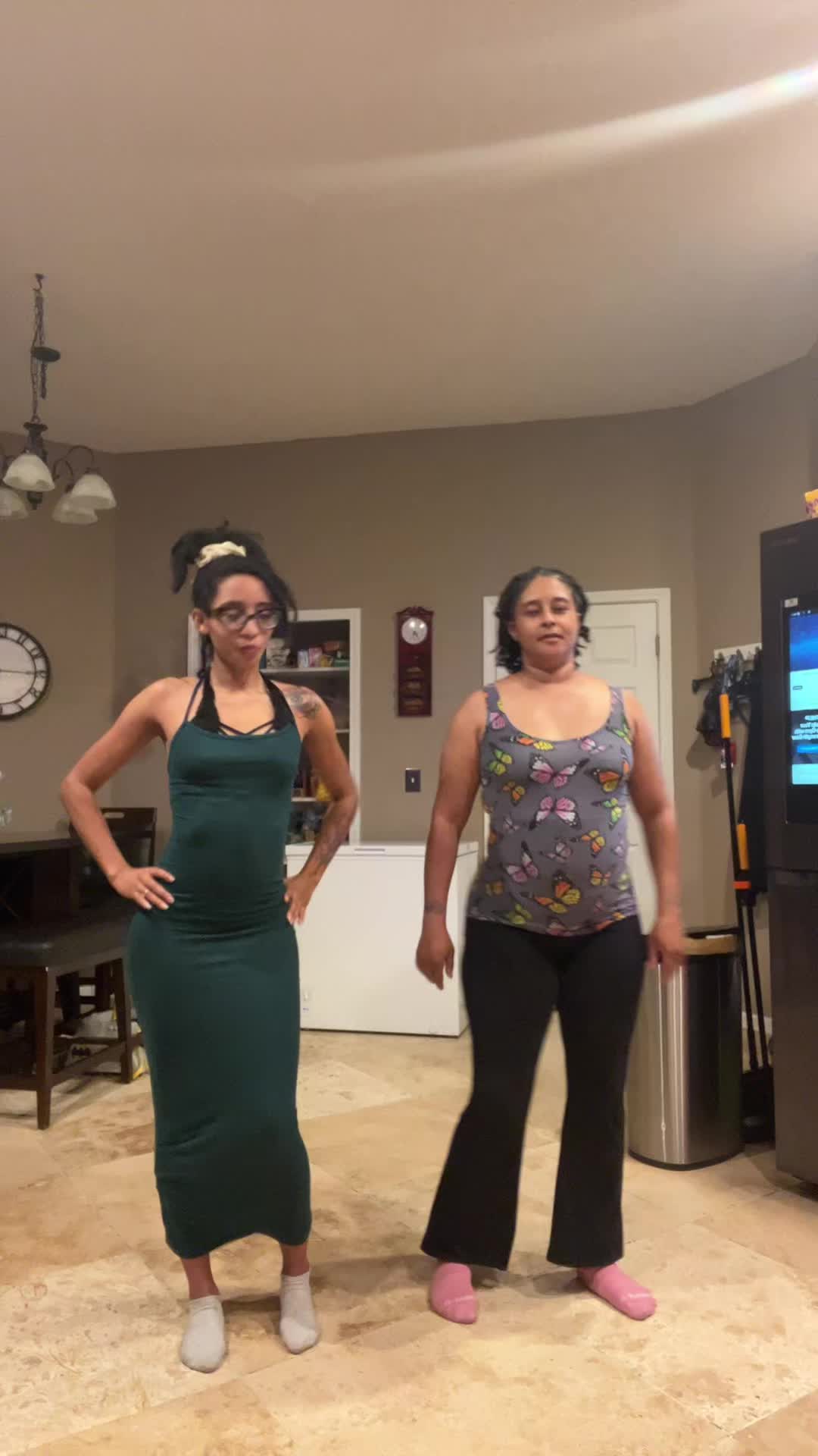 @Ickynikki