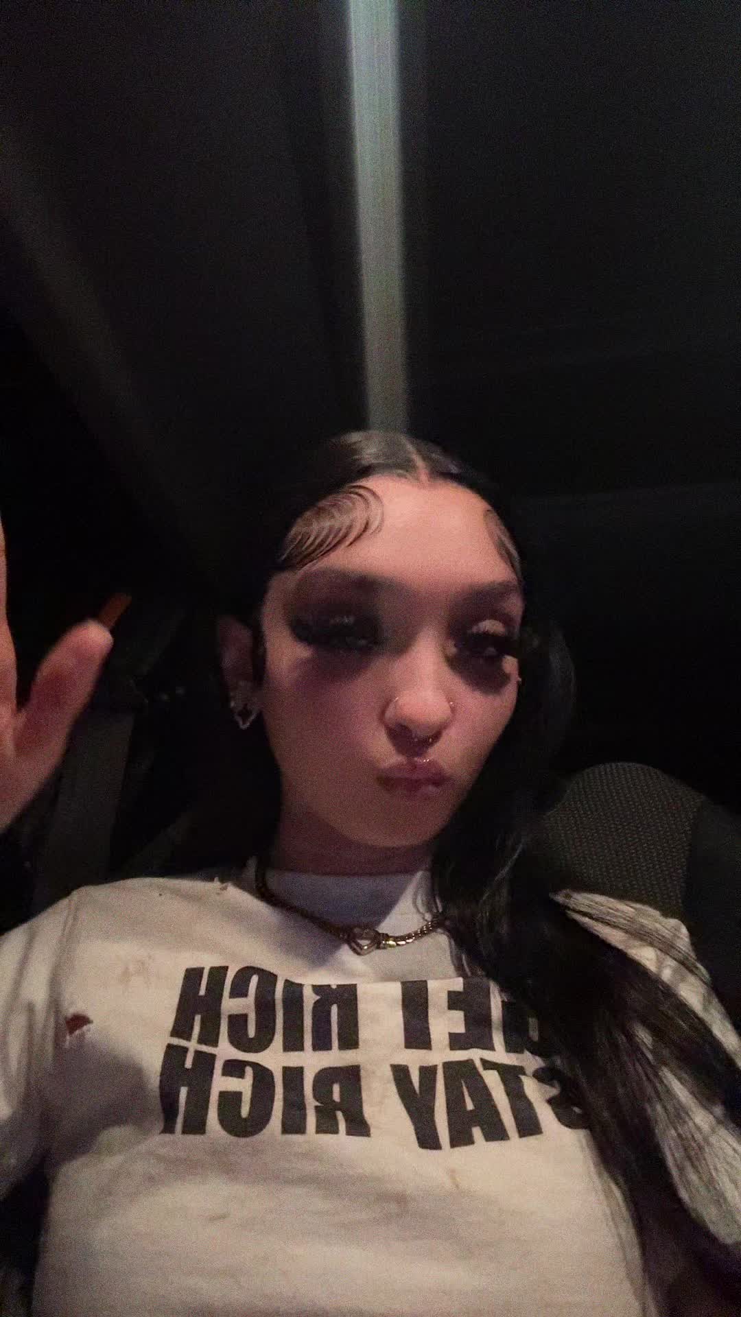 @yannie