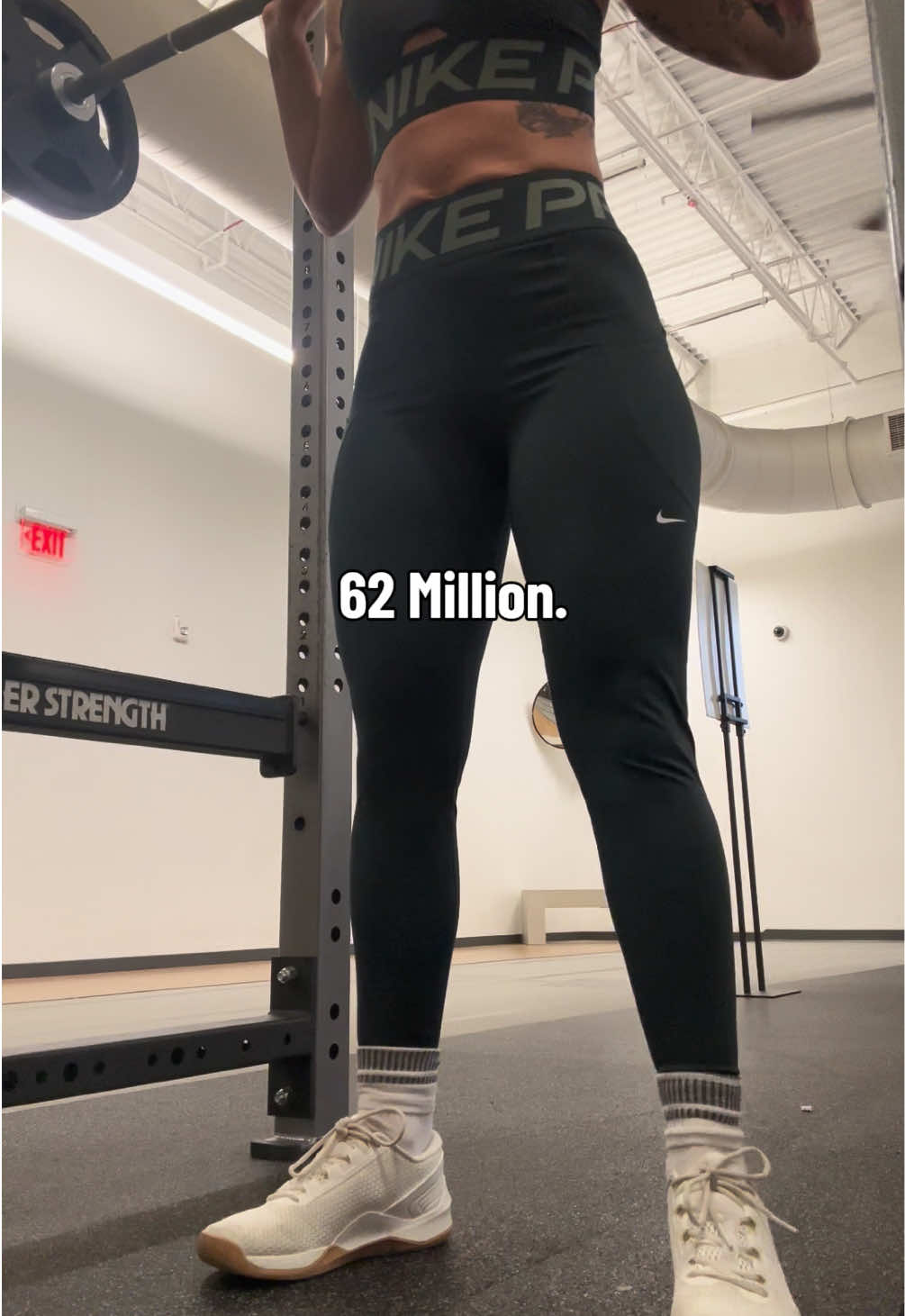 @chelsquats