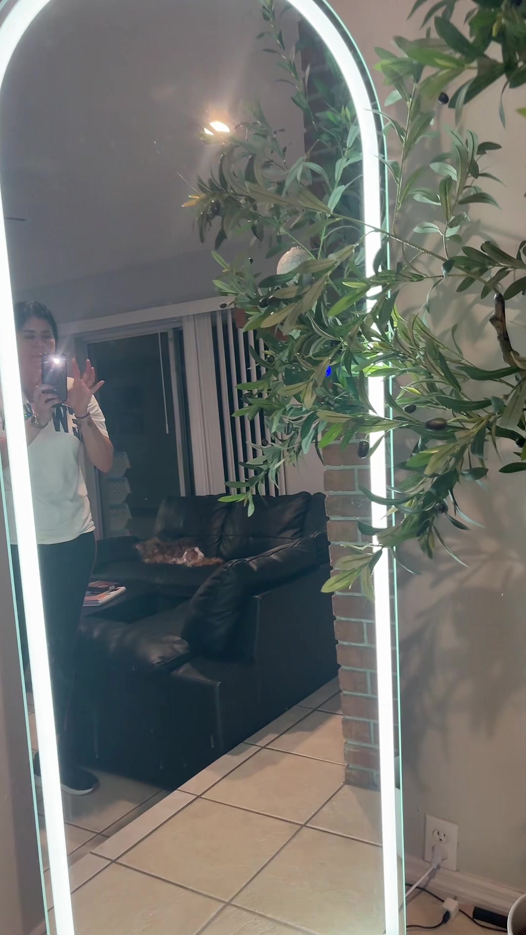 @𝘚𝘢𝘩𝘪𝘭𝘺 𝘱𝘢𝘯𝘢𝘤𝘰