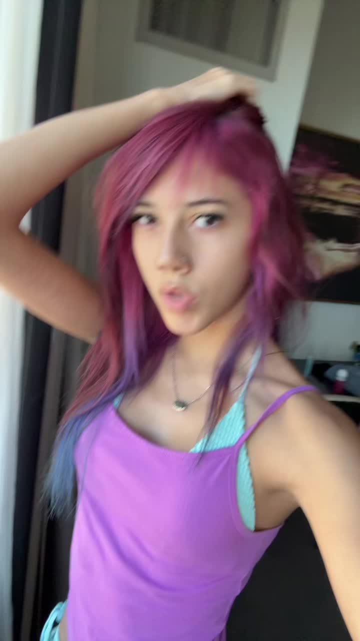@🧟&zwj;♀️