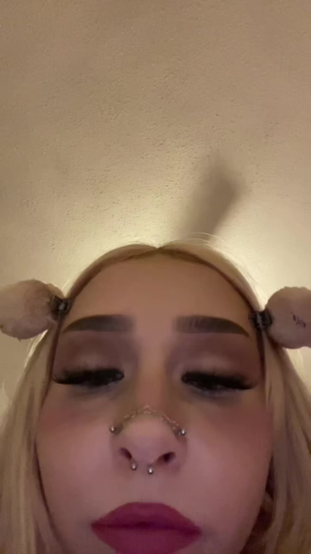 @<3