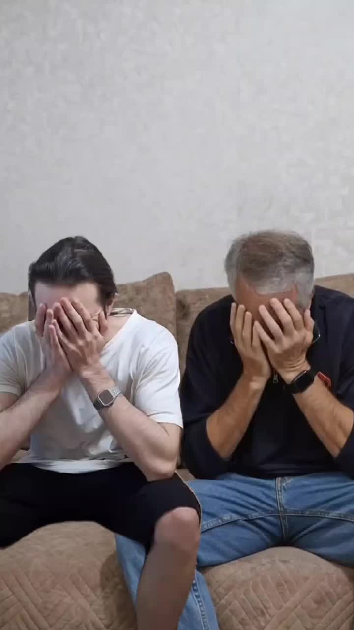 @Бухай
