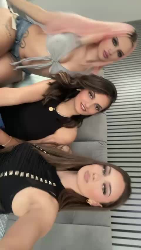@elionathequeen_