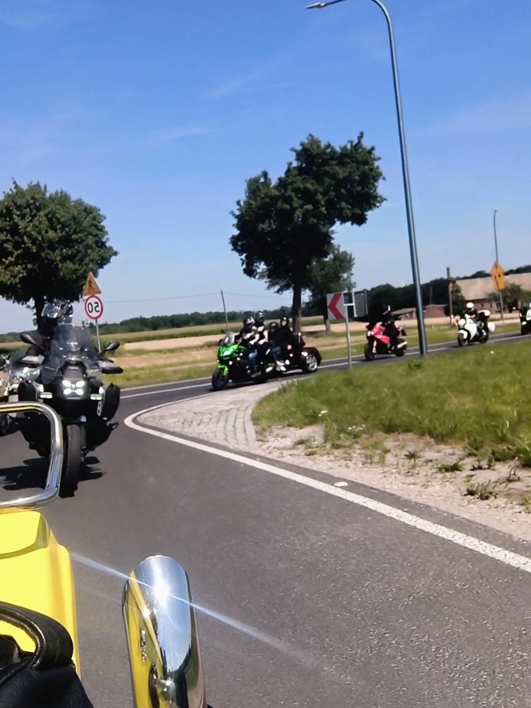 @M .jak .Moto