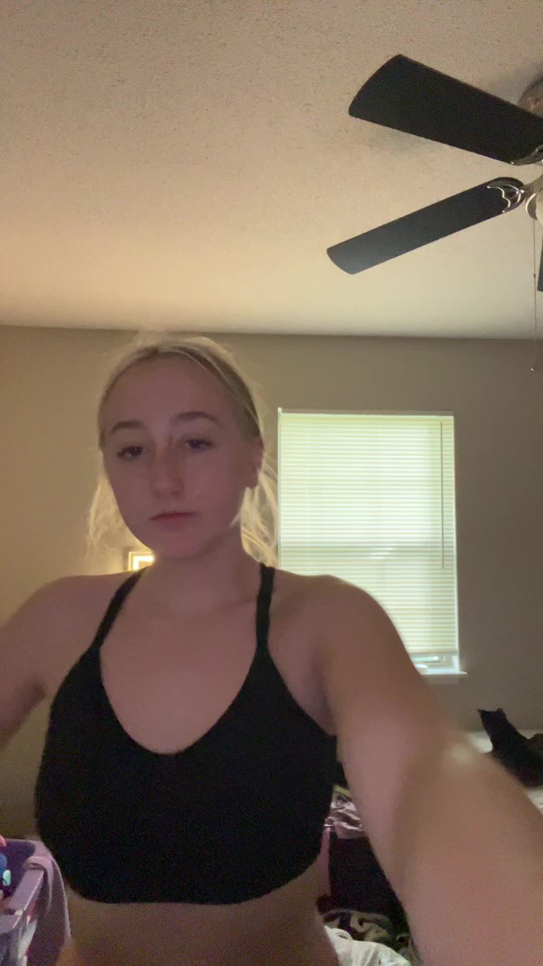 @ibelieveinunicorns111