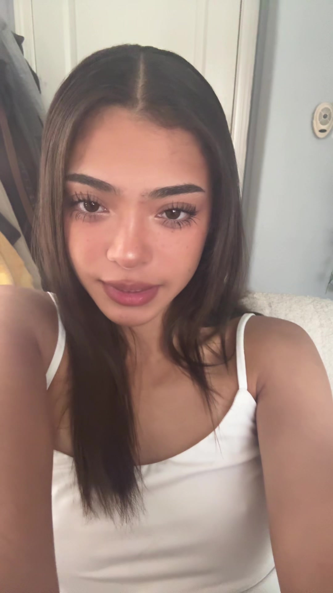 @bella