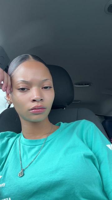 @LYRĪC 🧚🏽♀️