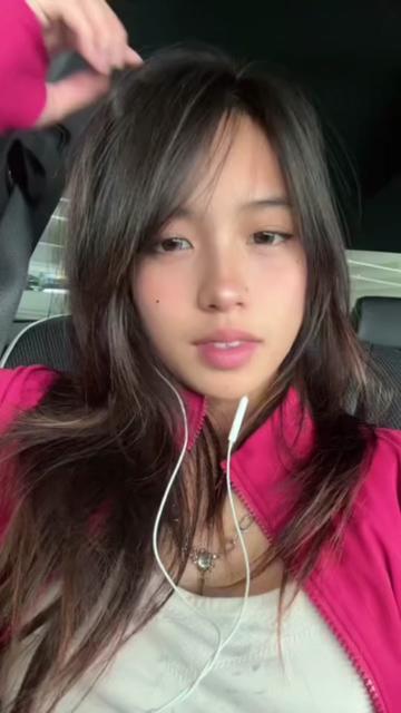 @kyradical_