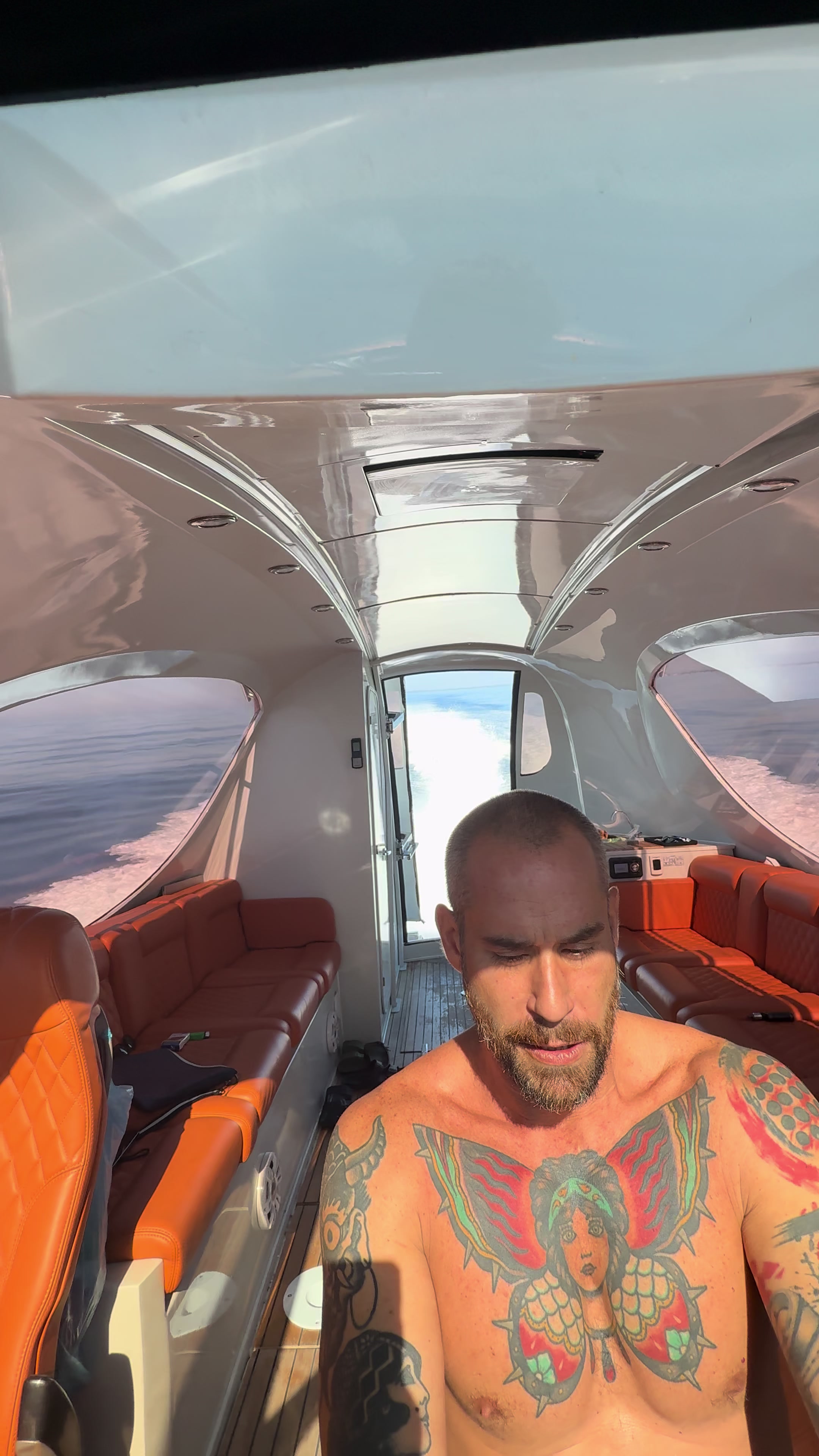 @Jet Capsule