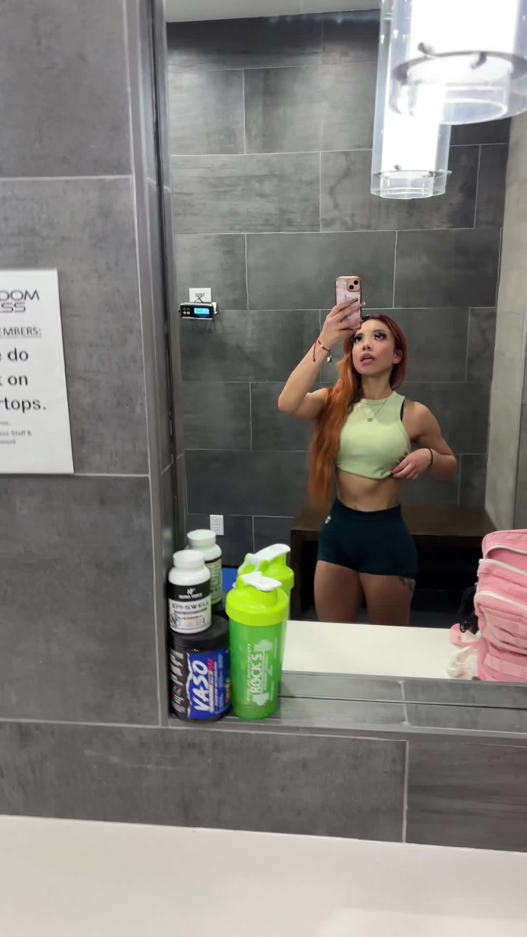 @Sab 👩🏼&zwj;🦰💋