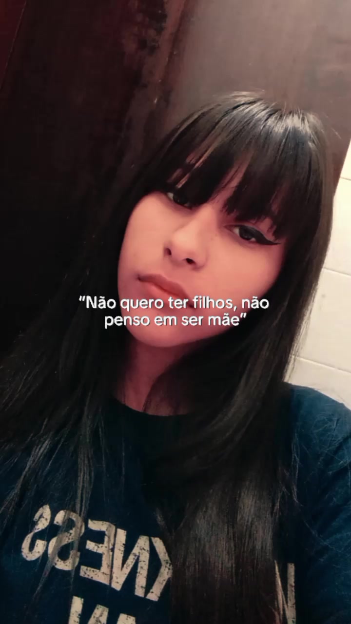 @Lariih Queiroz 🐼💜
