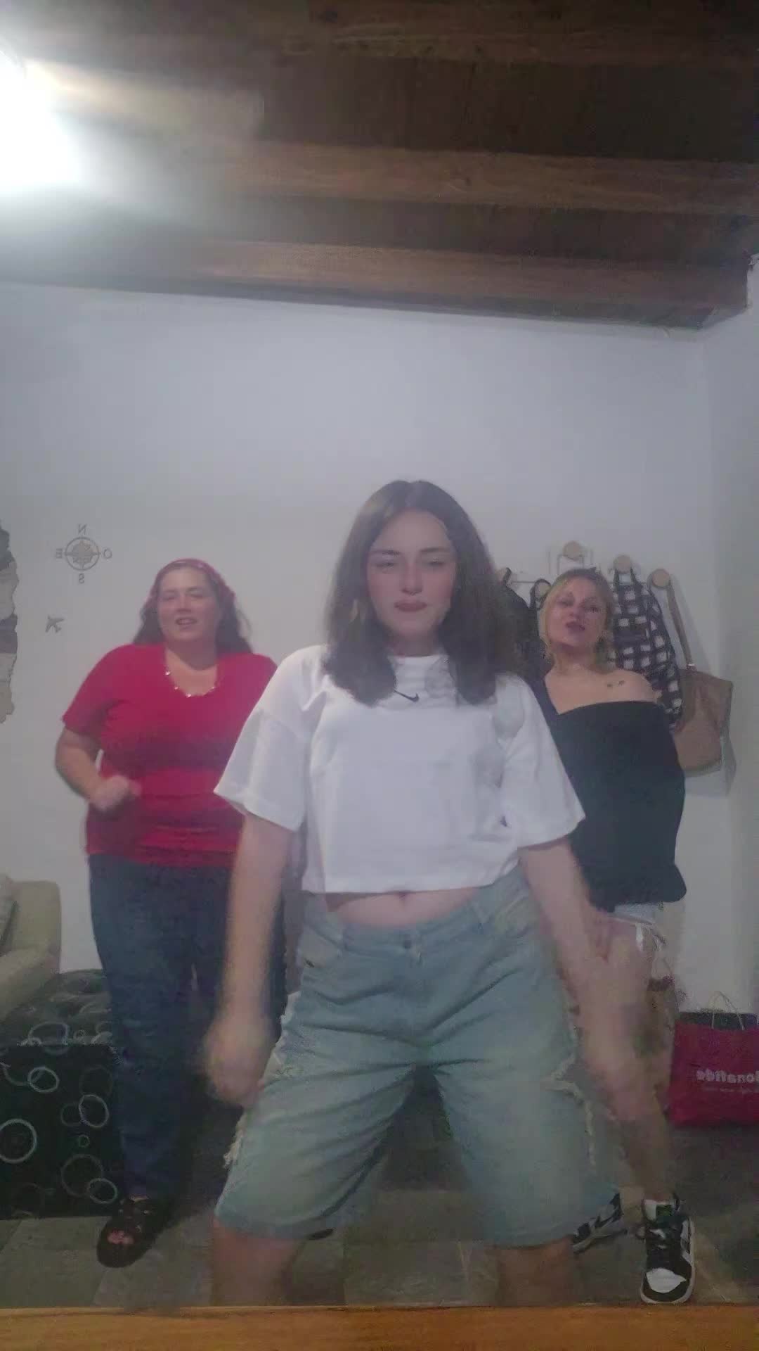 @Ana Tintorri