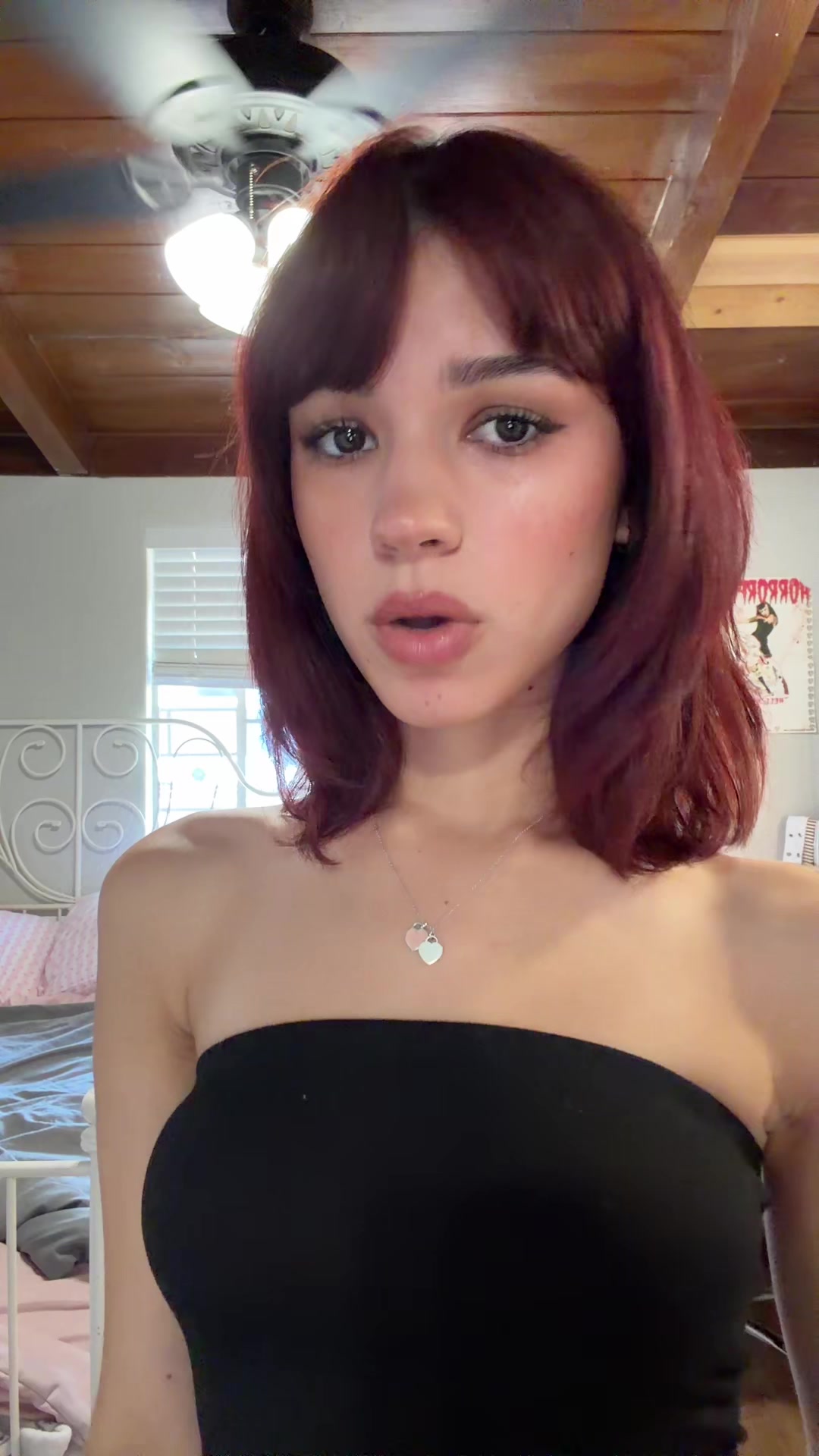 @halenaswrld